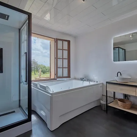 Hébergement de vacances Le Moutou - Maison Avec Piscine